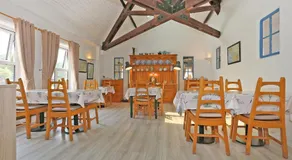 The Courtyard Guesthouse B&B - Image 3