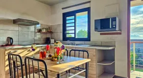 Teahupo'o Lodge Tahiti - Maison familiale au cœur du village - Canoës inclus - Image 2