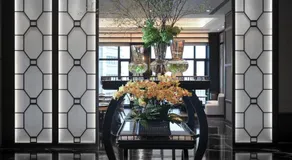Kingdom Hotel - Image 4