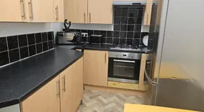 Liverpool Haven, Stylish and Spacious 3-Bedroom Apartment with City Access - Image 5