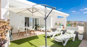 Bungalow playa Aguila terraza piscina by Lightbooking - Image 1
