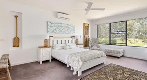 Secluded Luxury on Tower Hill - Image 2