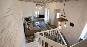 Richie's Sea View Romantic Residences - Image 3