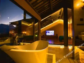 Cangyue Qionglou Lake View Holiday Hotel - Image 4