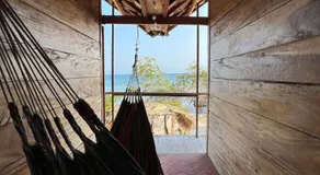 Santa Lova Eco-hostel Isla Tintipan - Image 4