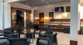 Puszta Hotel - Image 2