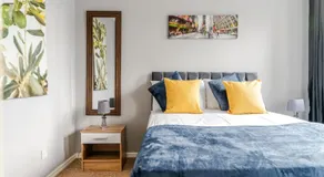 Modern Three Bedroom House Free parking wifi - Image 2