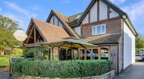 One-bed central retreat in Brockenhurst - Image 3