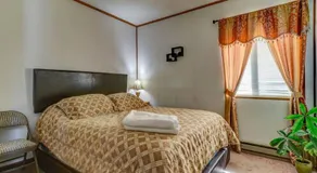 Beautiful Chalet with Hot Tub & Sauna in Poconos - Image 2
