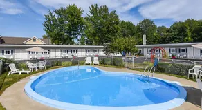 The Saco Motel - Image 5