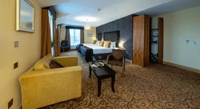 Kettles Country House Hotel - Image 2