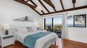 Clifftop Vista at Copacabana - Image 2