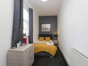 Townhouse @ Newlands Street Stoke - Image 2