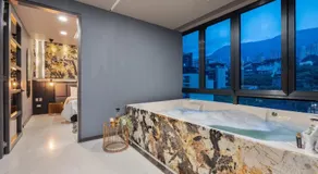 Europa Suites Medellin - Image 3