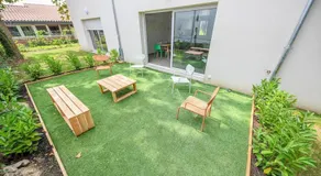 Chez Jean-Paul - Rez de jardin et parking - Image 4