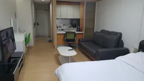Center of gangnam hot place/ studio type APT 34m2 - Image 2