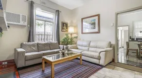 Spacious Urban Delight in Coburg - Image 2