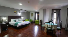 Hotel Puerta del Sol - Image 2