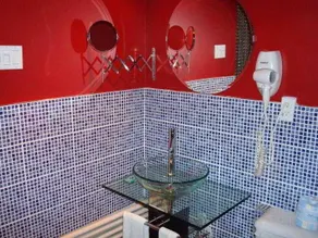 Celebrities Hotel - Image 4