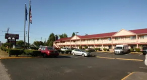 Welcome Everett Inn - Image 5