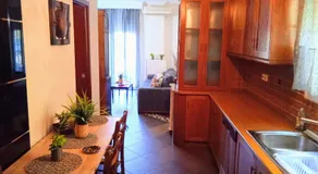 Blue Moon Apartments - Image 2
