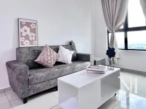 Parkland Residence B11 by Dehoz Suites - Image 4