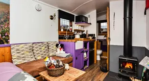Finest Retreats - Weardale Shepherds Hut - Image 2