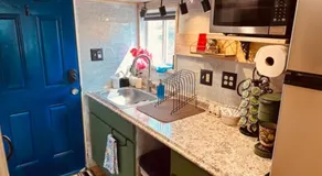 Tiny House Farm Stay Pets Welcome - Image 4