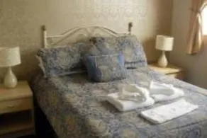Nethway Hotel - Image 2