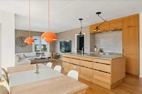 Luxury Apt with Harbor Views 2 - Image 5