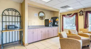 Suburban Studios Chattanooga Northeast - Ooltewah - Image 5