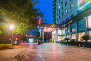 Lianhua Hotel - Image 4