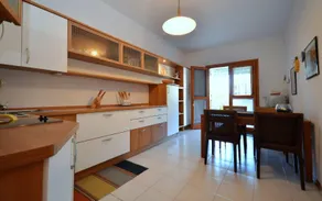Bright retreat with pool in a quiet and green area close to the beach - Image 5