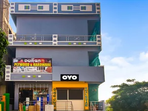Hotel O by OYO AM Luxury AC ROOM'S - Image 3