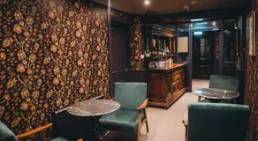 Roslyn House - Image 4
