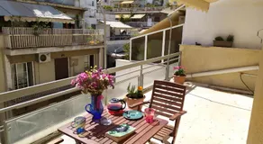 Renovated apartment close to Exarchia square - Image 4