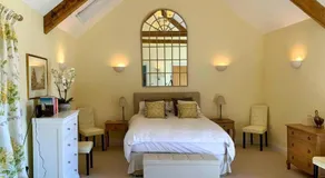 1 Bed Cottage - Sleeps 2 - Parking - Wifi - Image 2