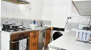 Home Away from home - Image 4