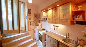Quiet Garden Apartment with Terrace near Center - Image 3