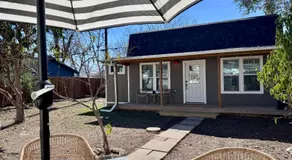 Stylish 1940s Home with Barn Guest House - Image 5