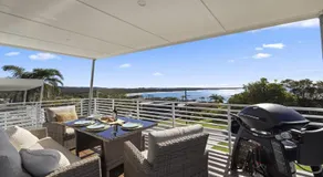 Tea Trees - Modern Townhouse, Village and Beach - Image 5