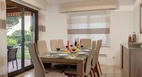 Villa with private pool and garden in Marbella - Image 2