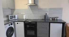 First Floor One bedroom Apartment Quiet Location in Stafford - Image 3