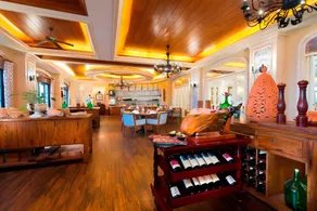 Rocks Hotel - Image 3