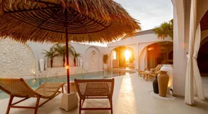 CODYARD LUXURY SUITES, close to Seseh Beach - Image 3