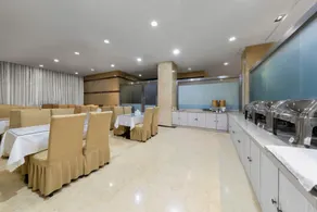 Elan Hotel Hohht Railway Station - Image 4