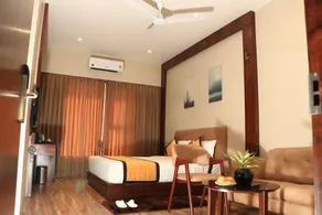 Hotel Rudra Royals - Image 2
