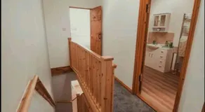 Charming 2 Bedroom Cottage mid town on quiet road, sleeps 4 - Image 4
