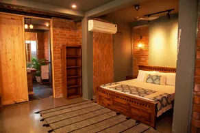 WE Woods Farm Manesar, 6BR Lux King Beds, Pvt Pool - Image 5