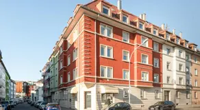 KRelax Urban Gold - 4 Bedrooms - Balcony - Large Parking Space - Smart TVs - Central Location - Up to 8 Guests - Image 3